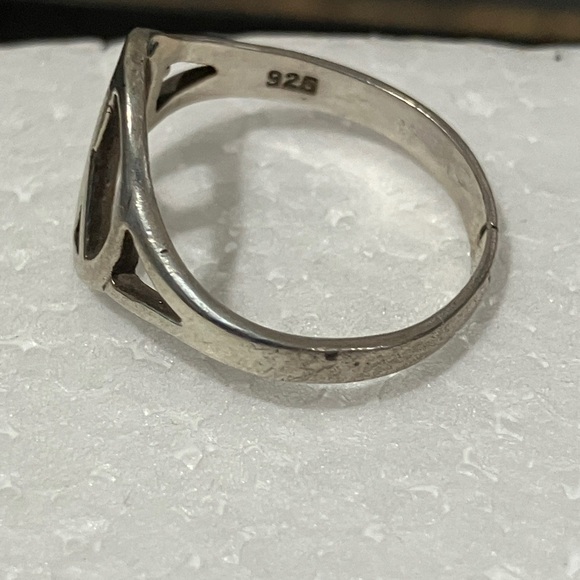 Vintage Sterling Silver Peace Sign Ring - Picture 6 of 9